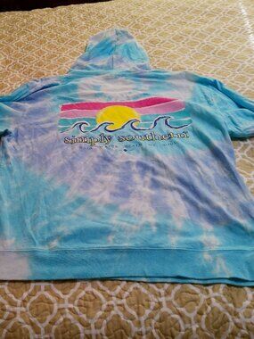SIMPLY SOUTHERN TYE DYE T SHIRT HOODIE SIZE XL GOOD CONDITION